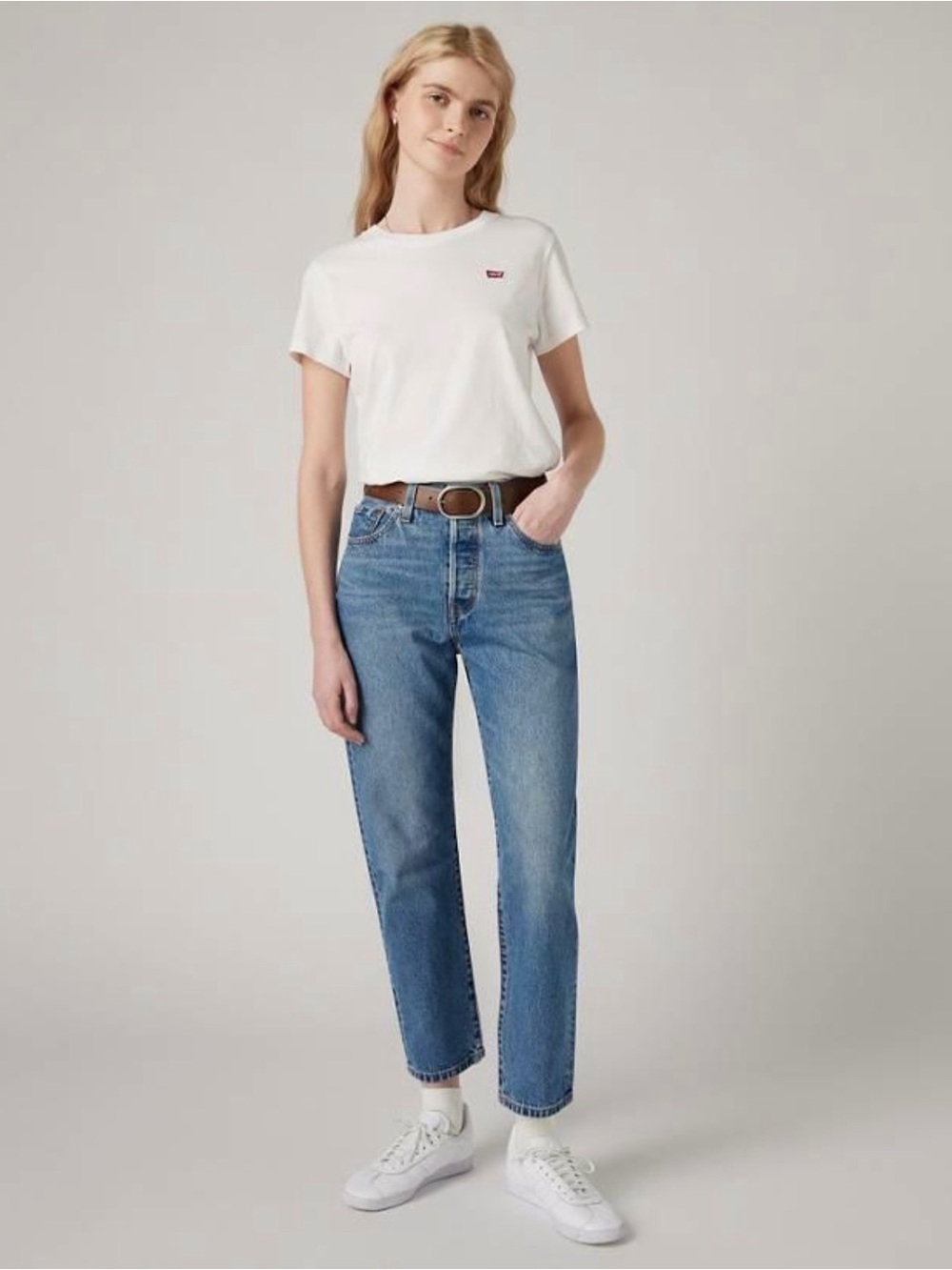 Levi’s 501 Women’s Original Button Fly Straight Leg Jeans W28 L30 Medium Wash